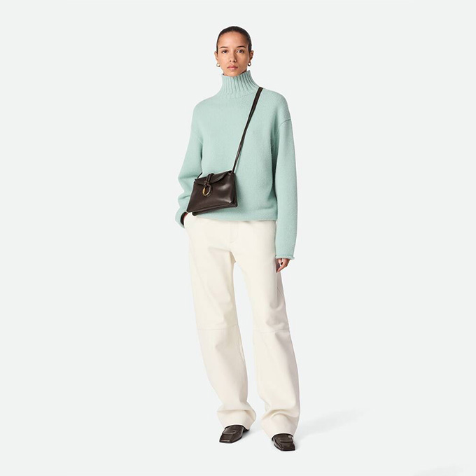 bottega veneta baby liberta smooth leather fold crossbody bag #826147